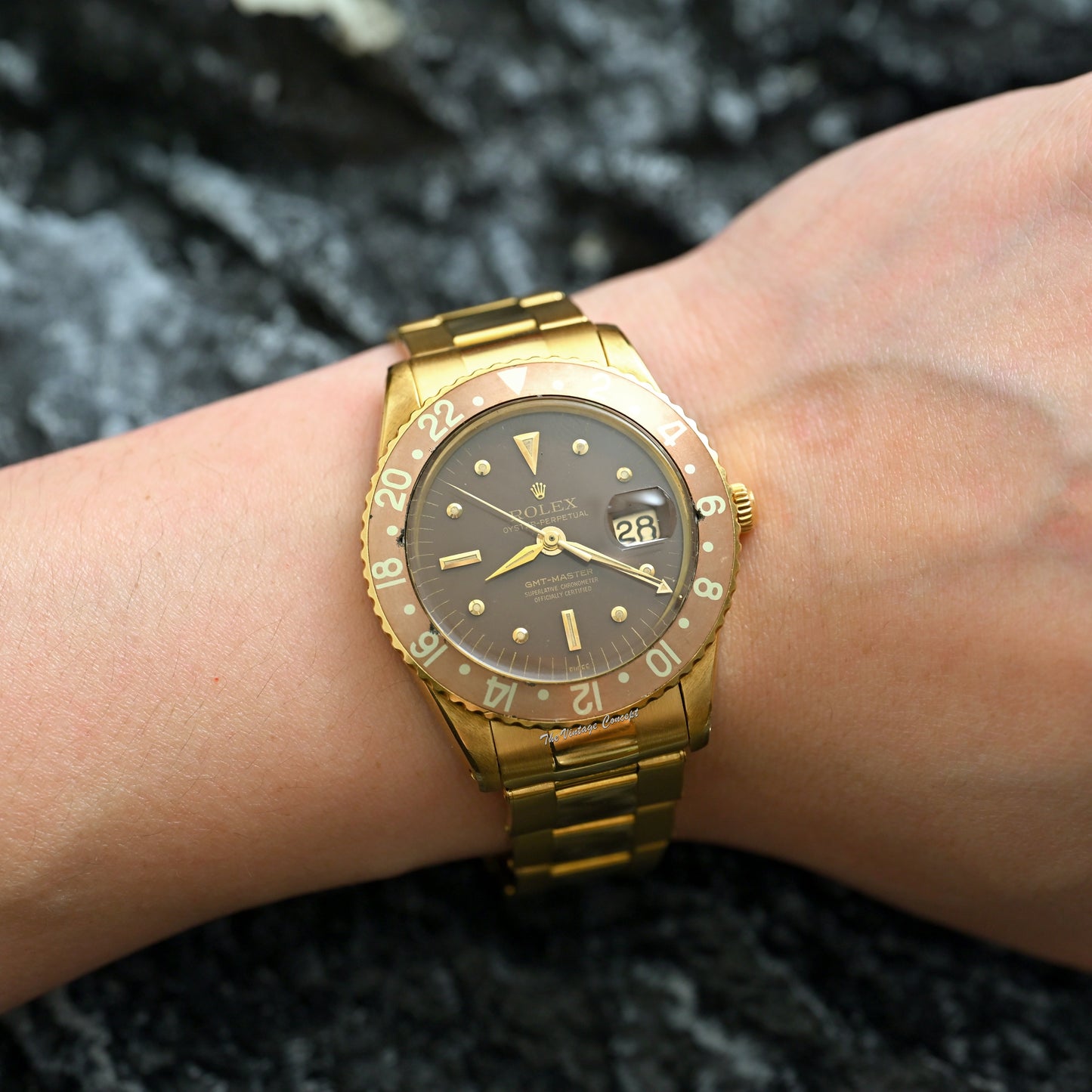 RARE Rolex GMT-Master 18K Yellow Gold No Guard Brown Nipple Dial 1675 (SOLD)