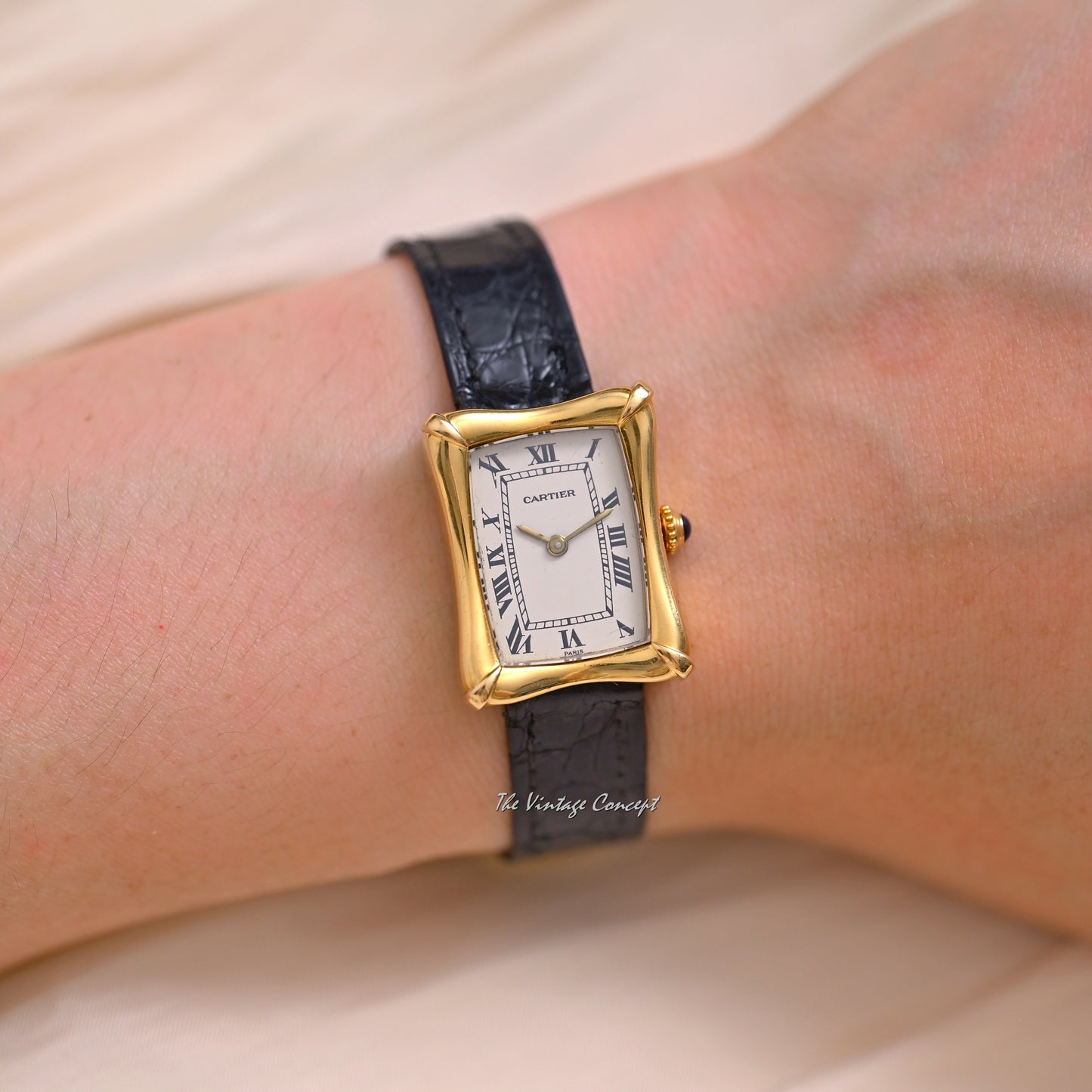 Cartier 18K Yellow Gold Bamboo Coussin SM Size Manual Ref. 78110