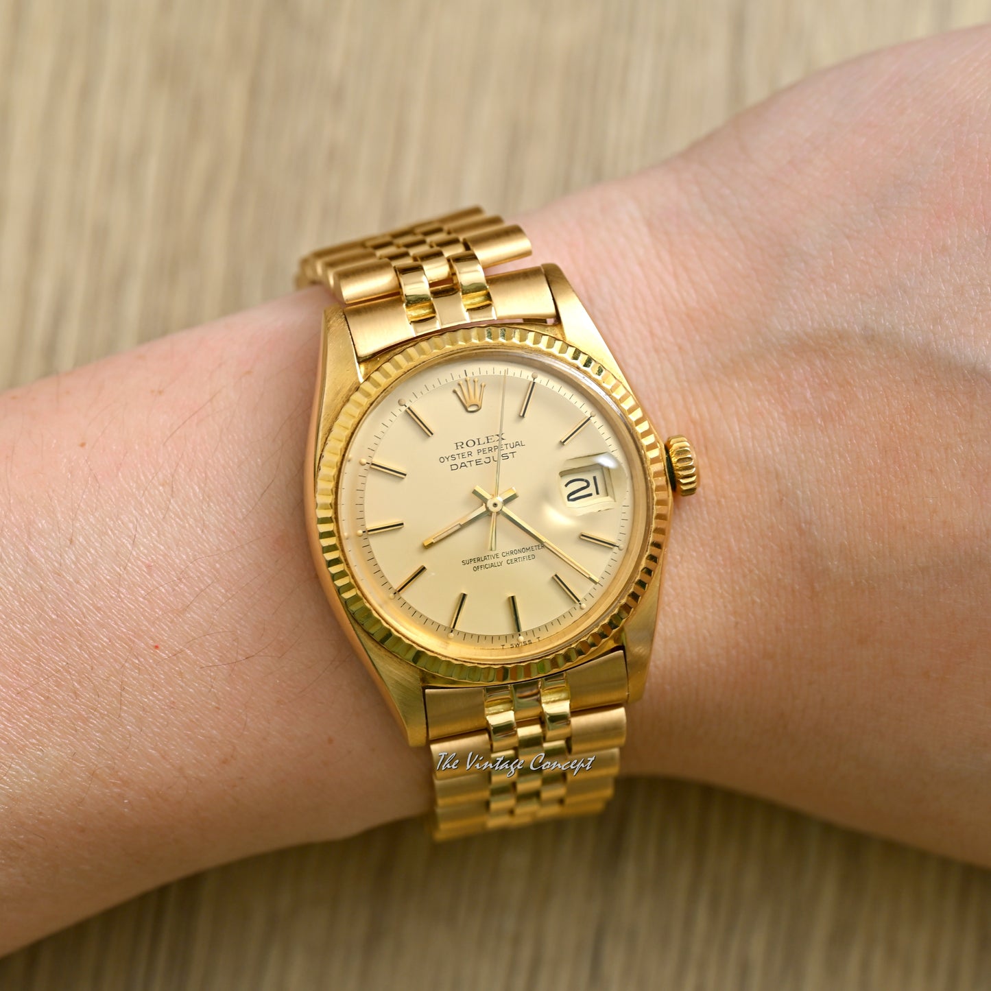 Rolex 18K Yellow Gold Datejust Gold Dial w/Jubilee Bracelet Ref. 1601