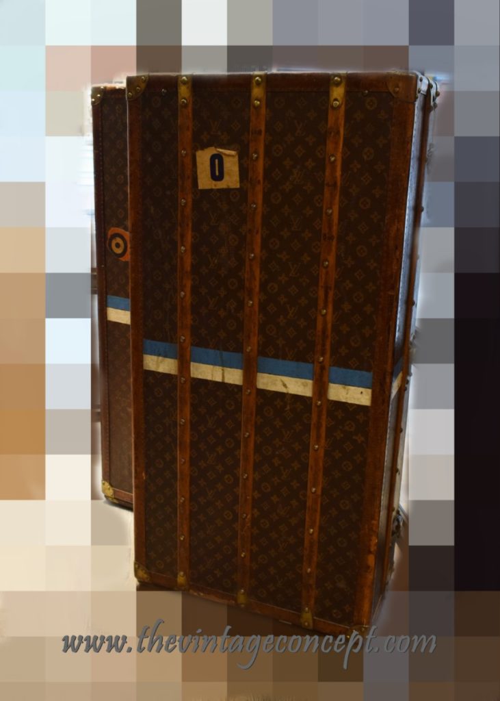 Louis Vuitton Make Up & Jewellery Tailor Made Trunk – The Vintage Concept