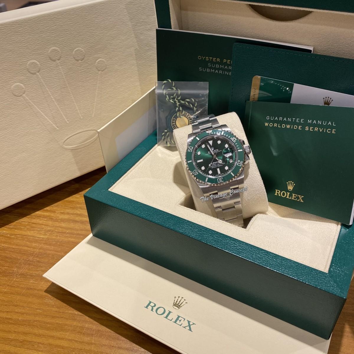 2019 Pre-Owned 99% NEW Rolex Submariner Green Ceramic HULK 116610LV (Full Set)