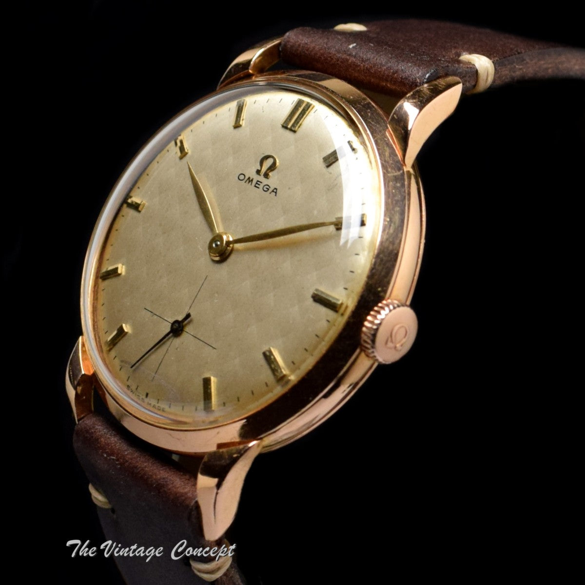 1940's Vintage Omega 18K Gold Silver Pyramid Sub Second Dial Manual Wind