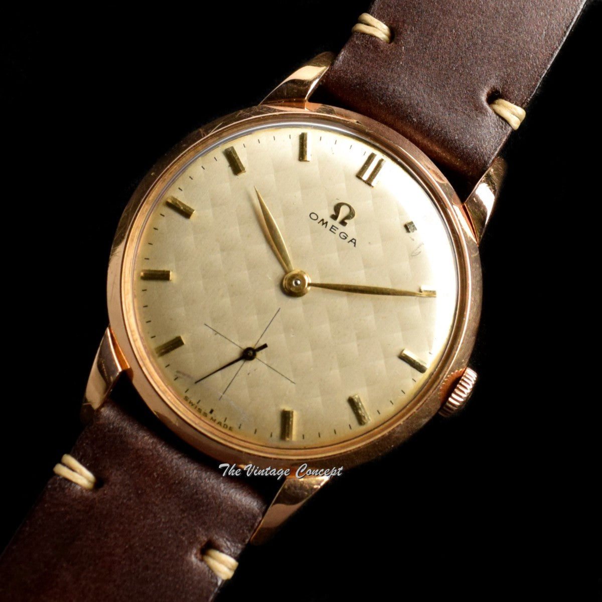 1940's Vintage Omega 18K Gold Silver Pyramid Sub Second Dial Manual Wind