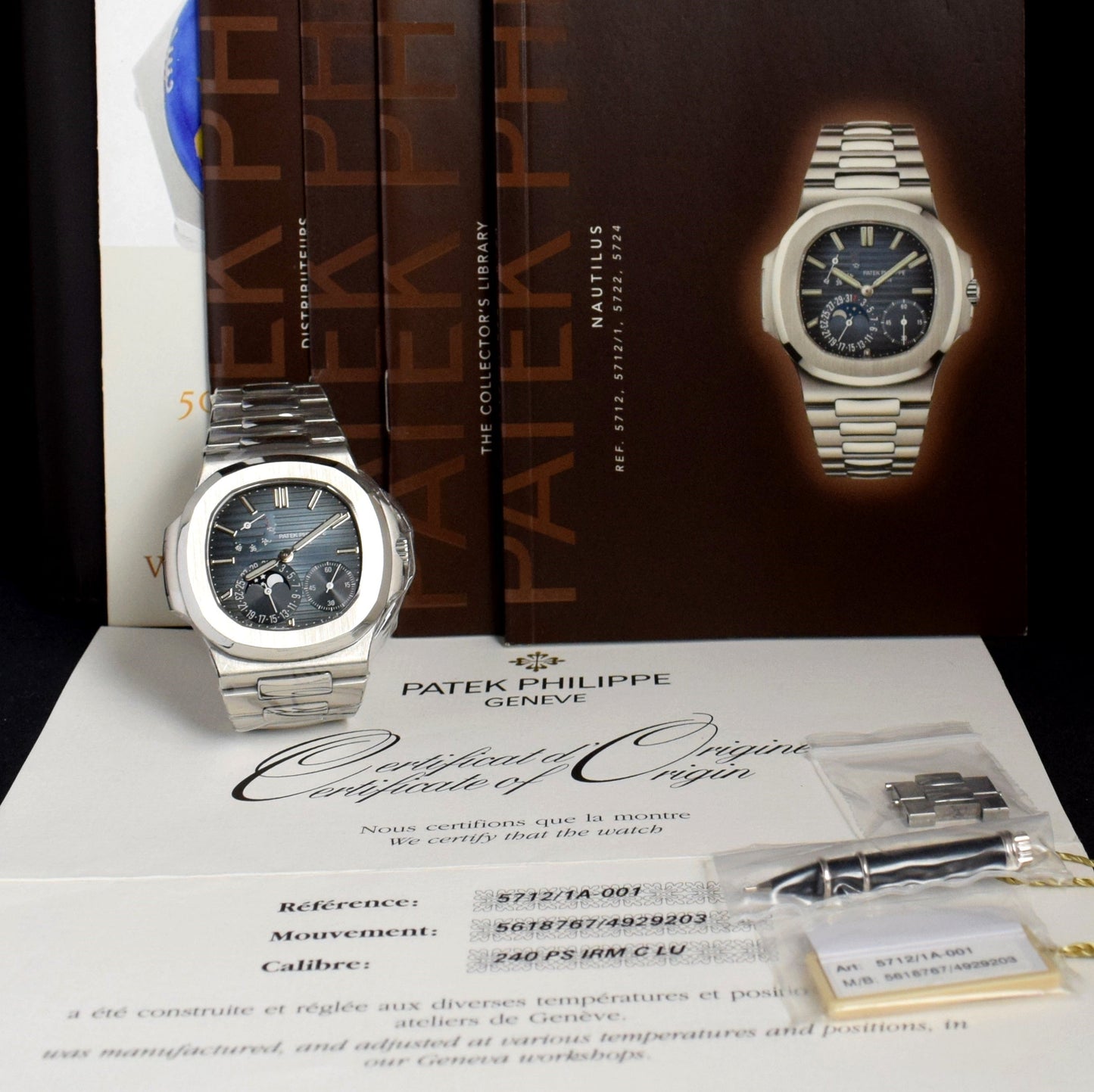 Patek Philippe Nautilus Blue Dial 5712/1A-001 (Full Set)  (SOLD)