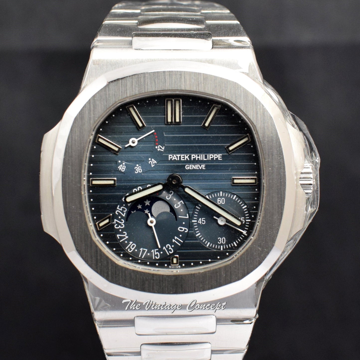 Patek Philippe Nautilus Blue Dial 5712/1A-001 (Full Set)  (SOLD)