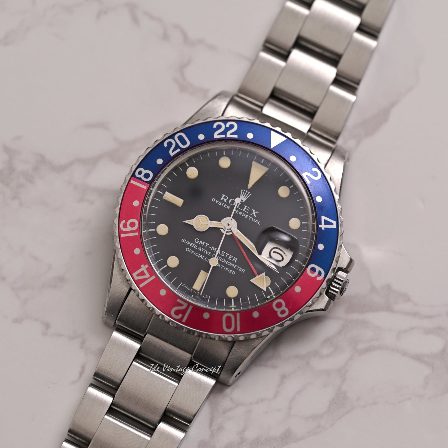Rolex Steel GMT-Master “Pepsi” Long E Matte Dial w/ service paper Ref. 1675