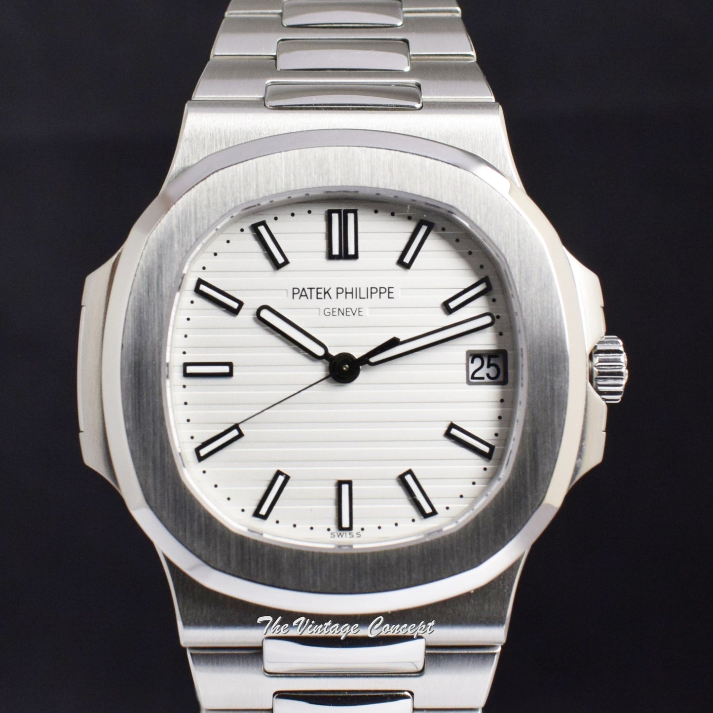 Patek Philippe Nautilus White Dial 5711/1A-011 (Full Set)