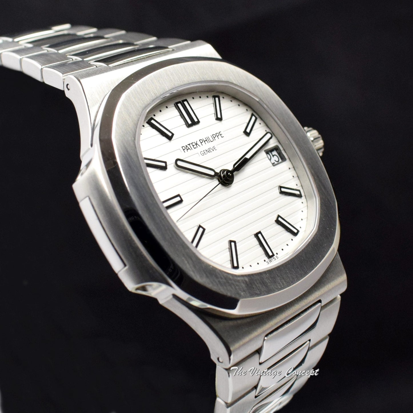 Patek Philippe Nautilus White Dial 5711/1A-011 (Full Set)