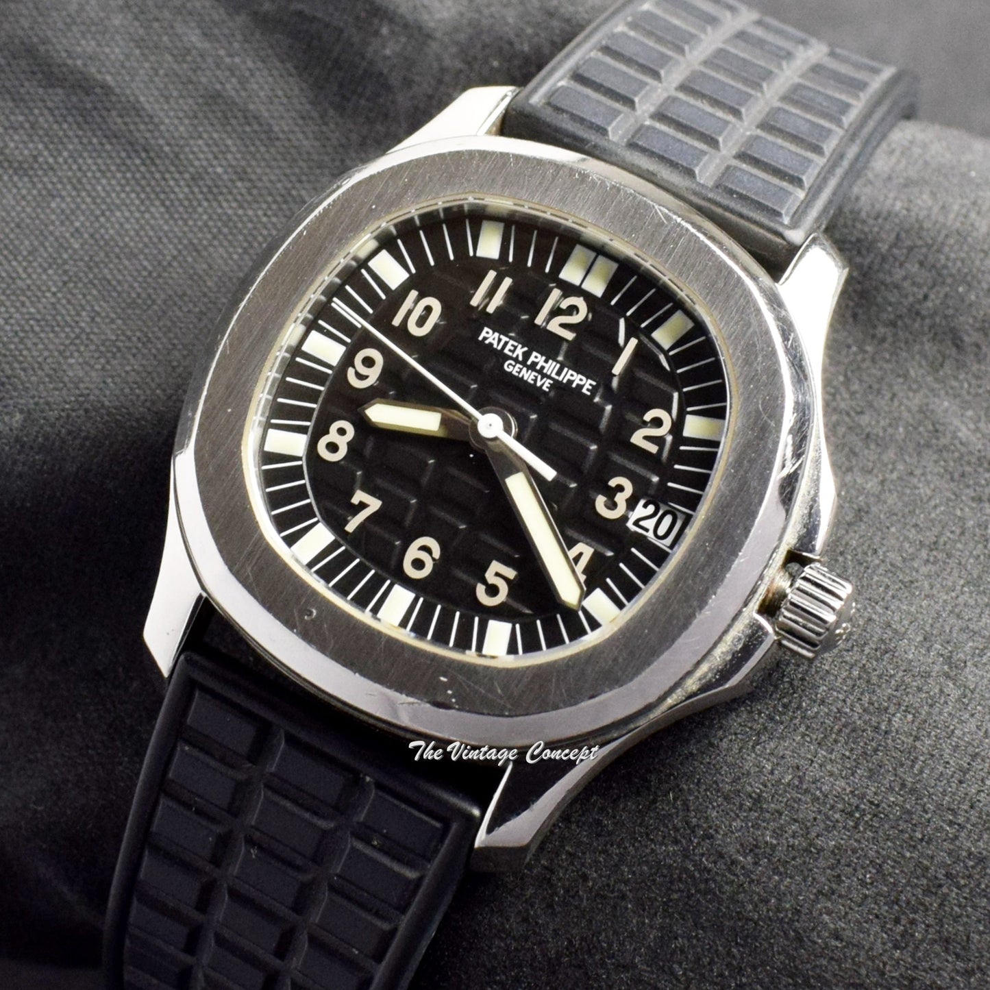 Patek Philippe Aquanaut Black Dial 5066A-001 (Full Set) (SOLD)