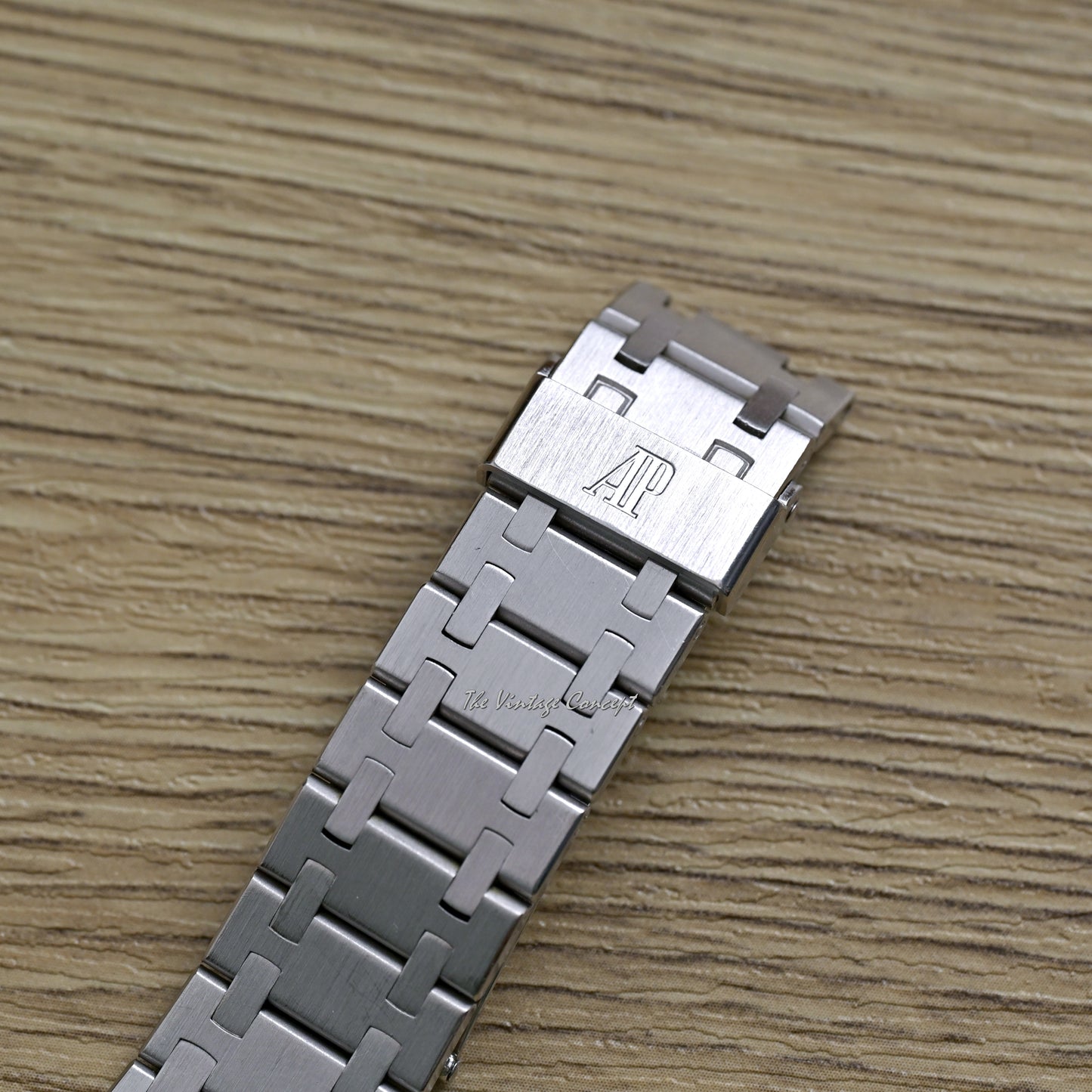 Audemars Piguet 18K White Gold Royal Oak Lapis Dial with Diamond Bezel & Indexes Automatic w/ Box set Ref. 14544BC