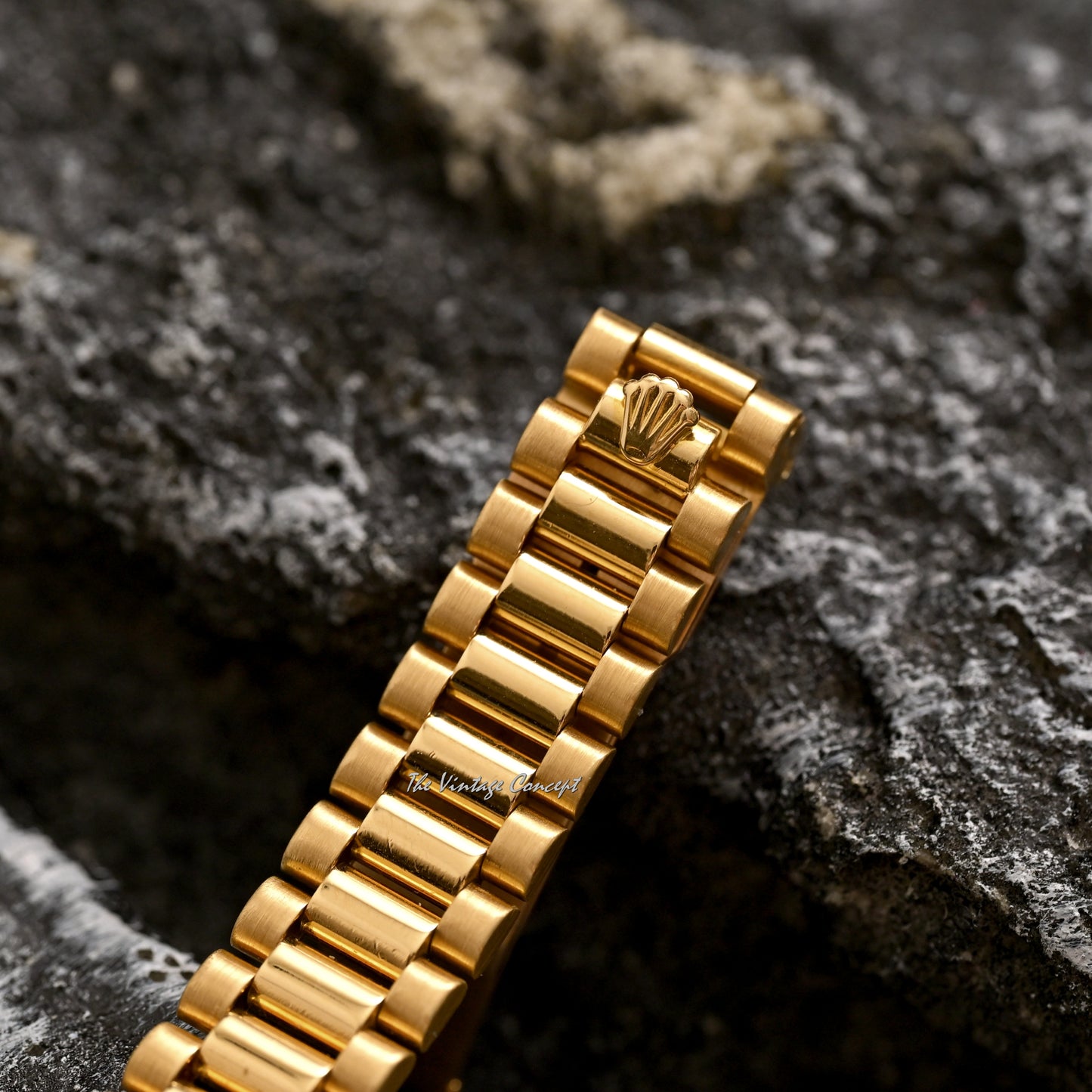 Rolex 18K Yellow Gold Lady Datejust Tiger-eyes stone dial Ref. 69178