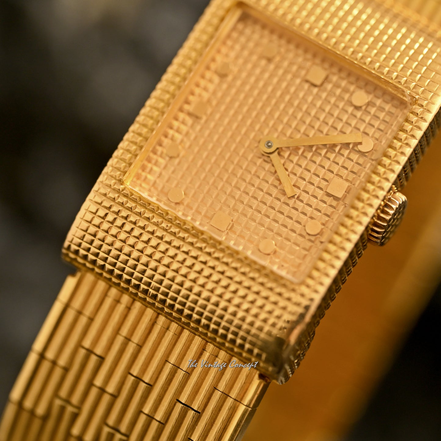 Boucheron 18K Yellow Gold Paris Reflet Omega Manual Wind w/ Original Yellow Gold Bracelet Ref. BT.908.247