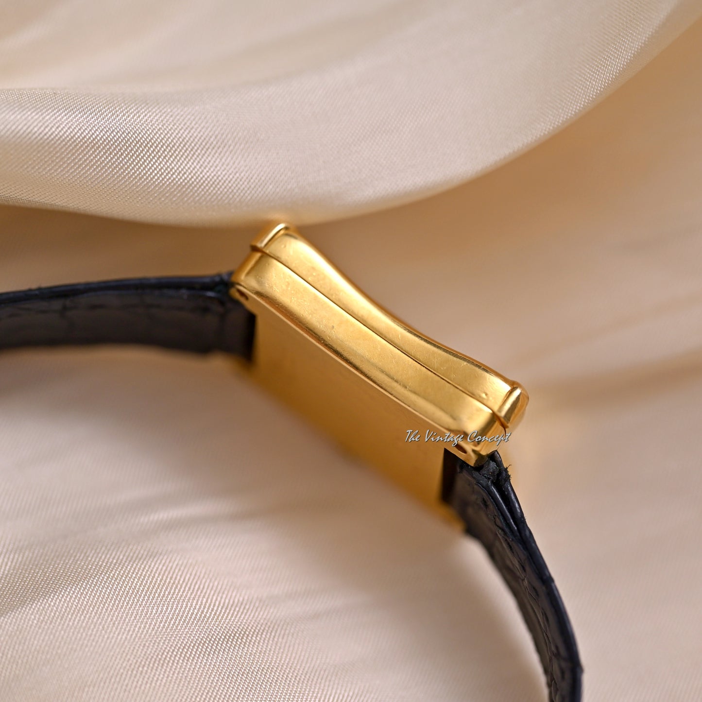 Cartier 18K Yellow Gold Bamboo Coussin SM Size Manual Ref. 78110