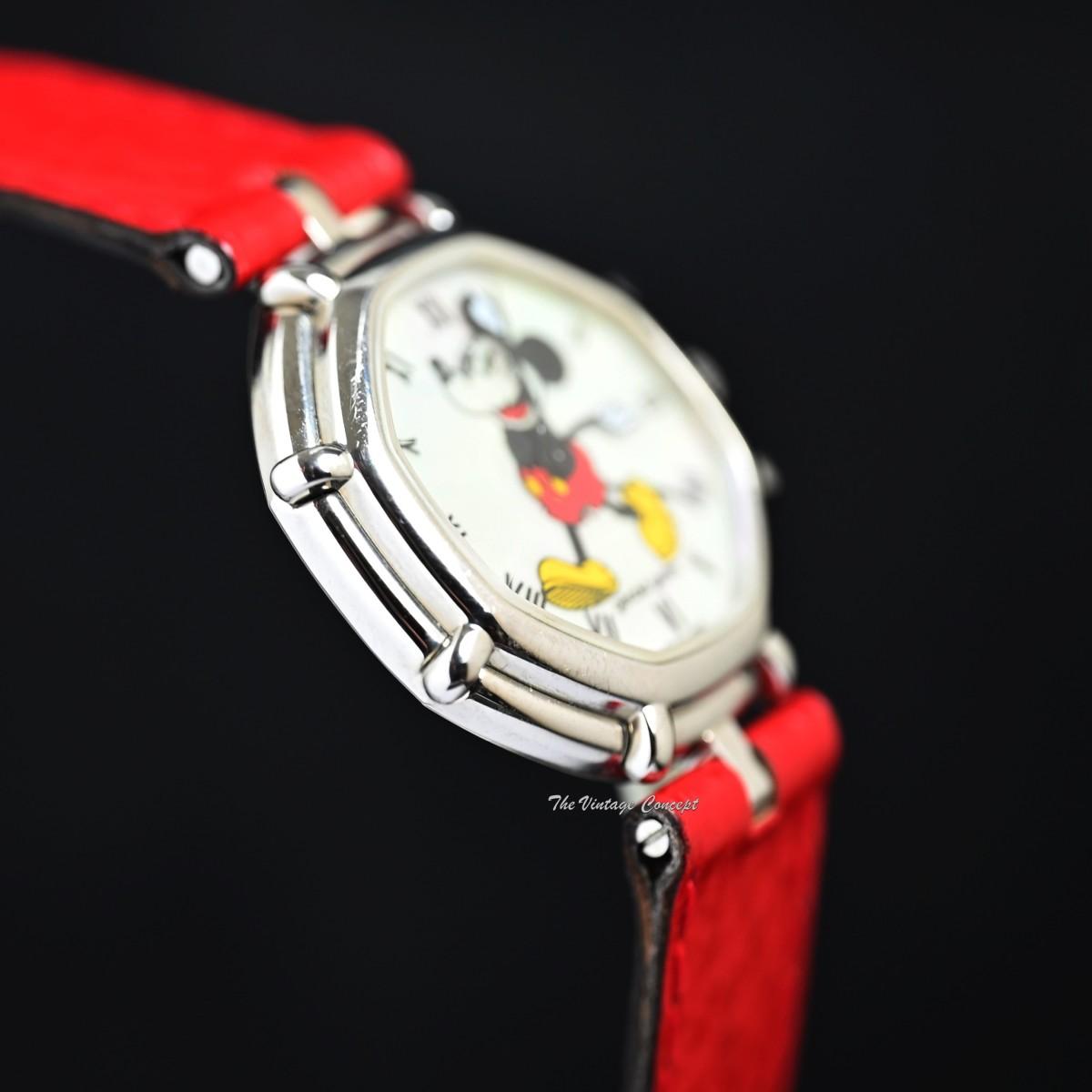 Gerald Genta Disney Mickey Mouse Mother of Pearl Dial 2850 Quartz (Full Set)