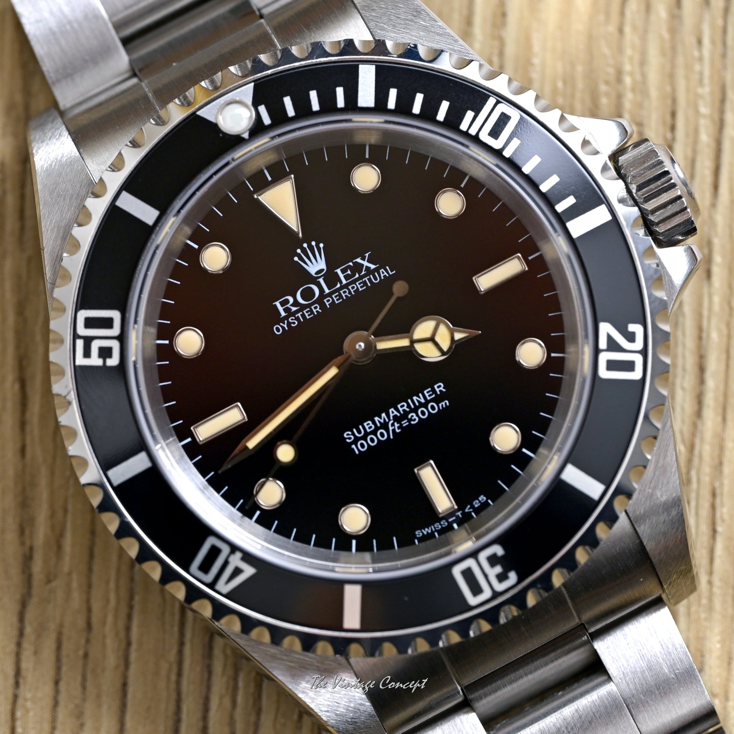 Rolex Steel Submariner No Date w/ Box & paper Ref. 14060