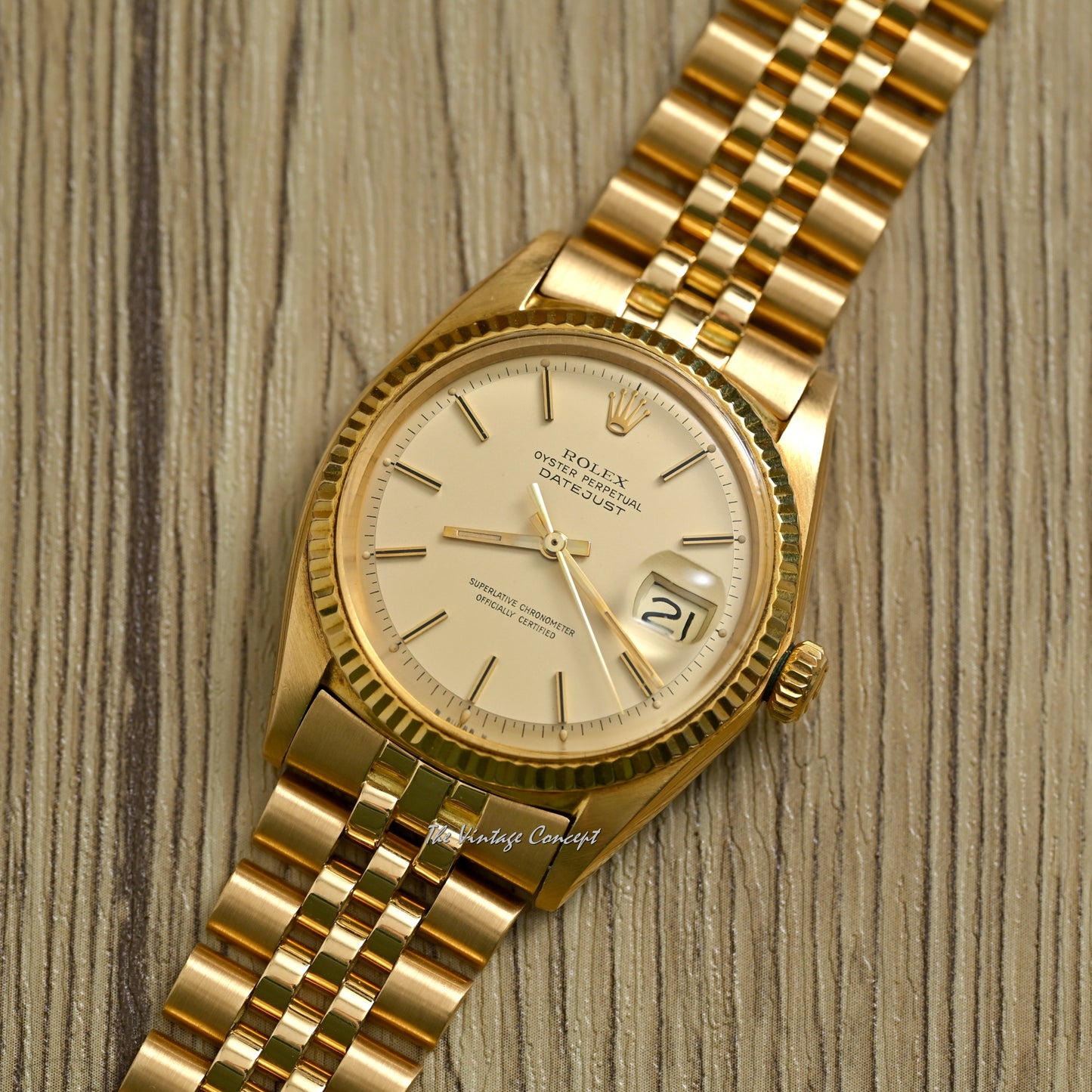 Rolex 18K Yellow Gold Datejust Gold Dial w/Jubilee Bracelet Ref. 1601