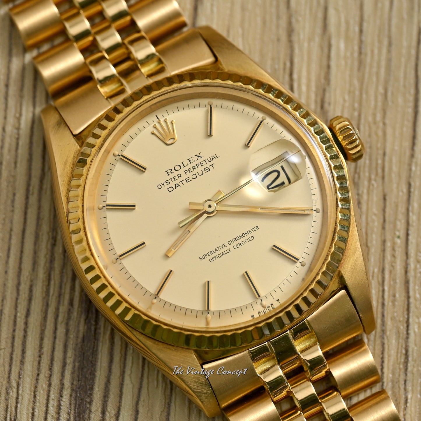 Rolex 18K Yellow Gold Datejust Gold Dial w/Jubilee Bracelet Ref. 1601