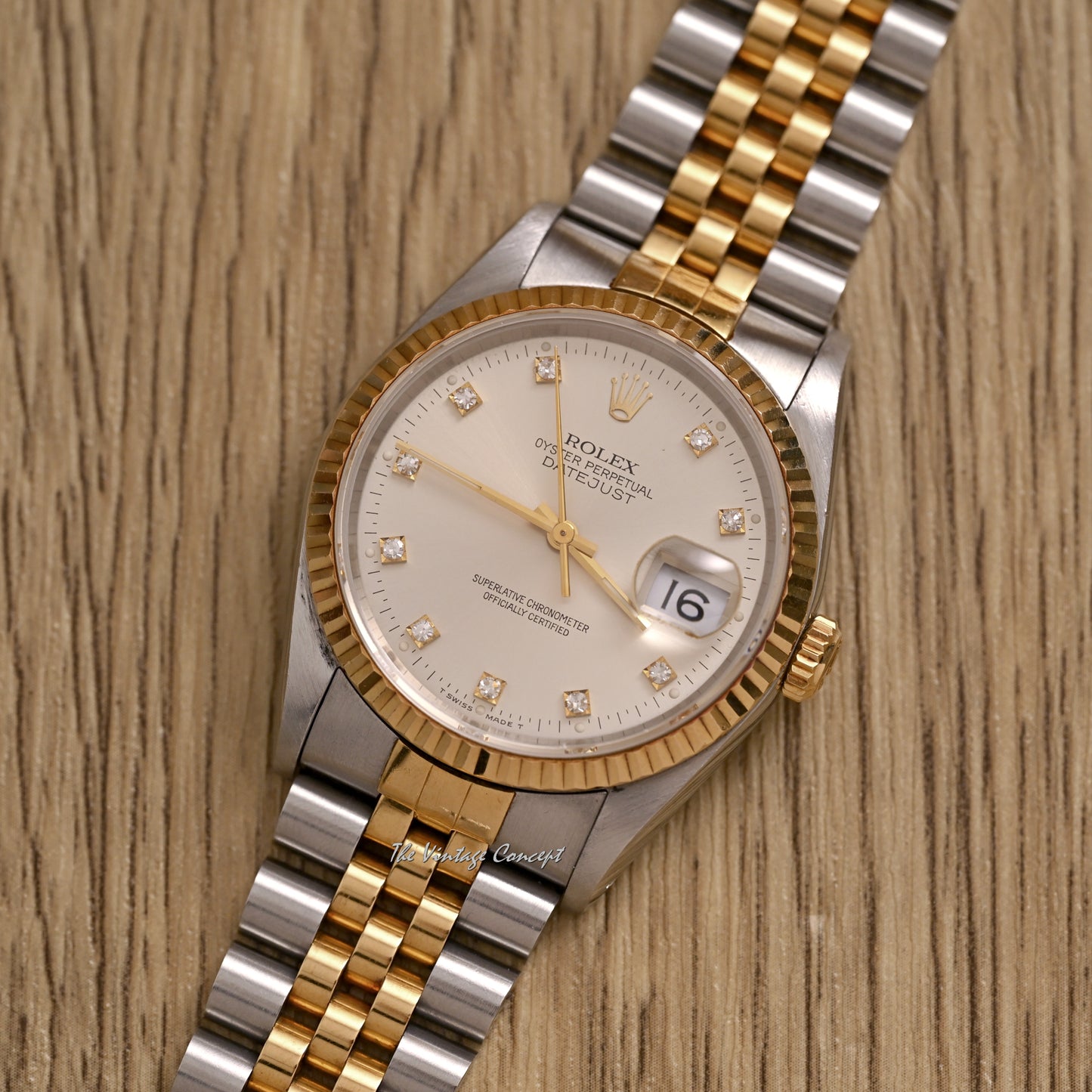 Rolex Two-Tones Datejust Silver Dial with Diamond Indexes w/ paper Ref. 16233G