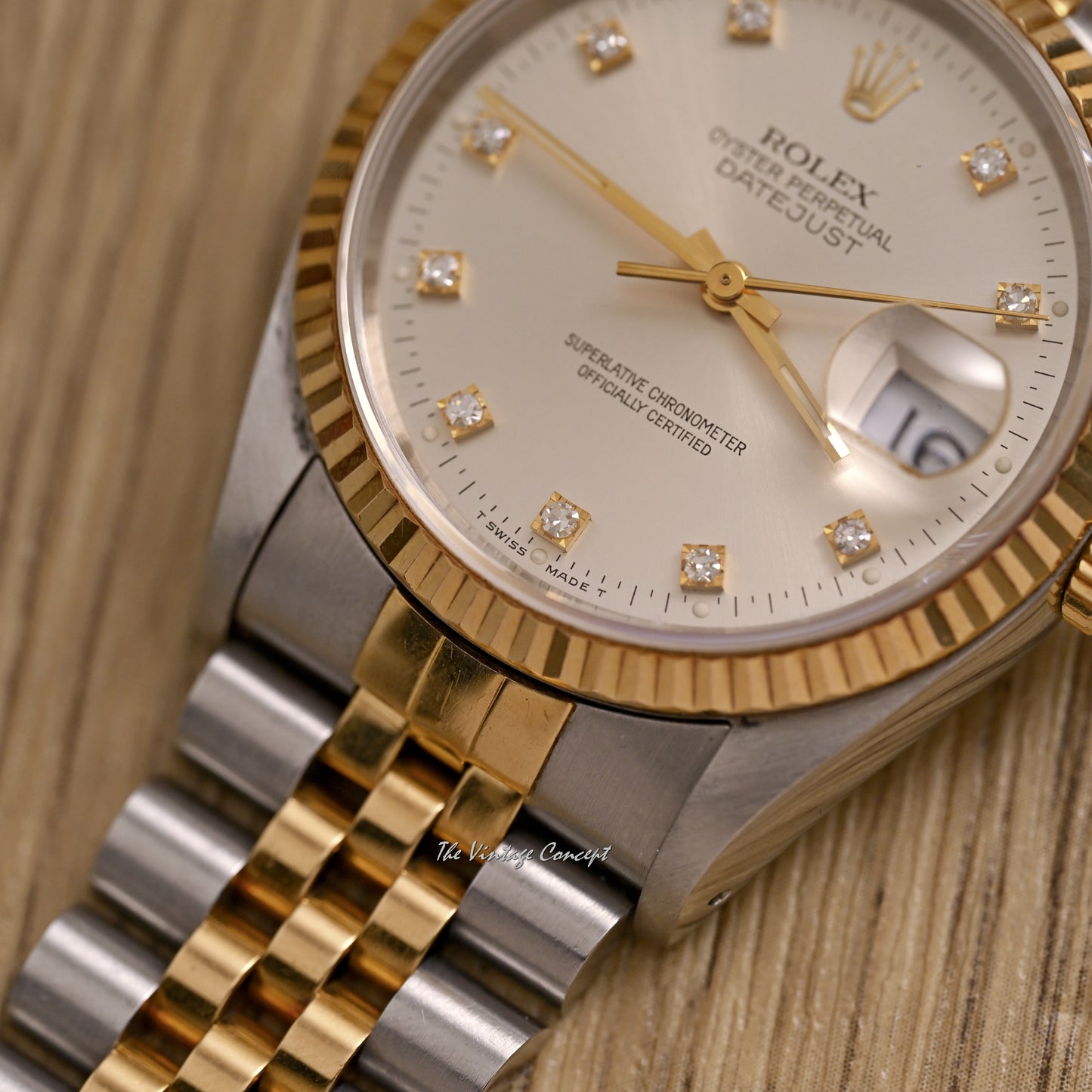 Rolex Two-Tones Datejust Silver Dial with Diamond Indexes w/ paper Ref. 16233G