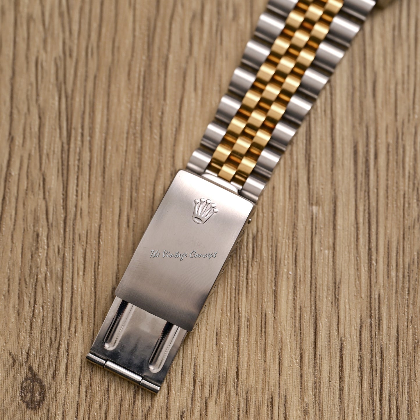 Rolex Two-Tones Datejust Silver Dial with Diamond Indexes w/ paper Ref. 16233G