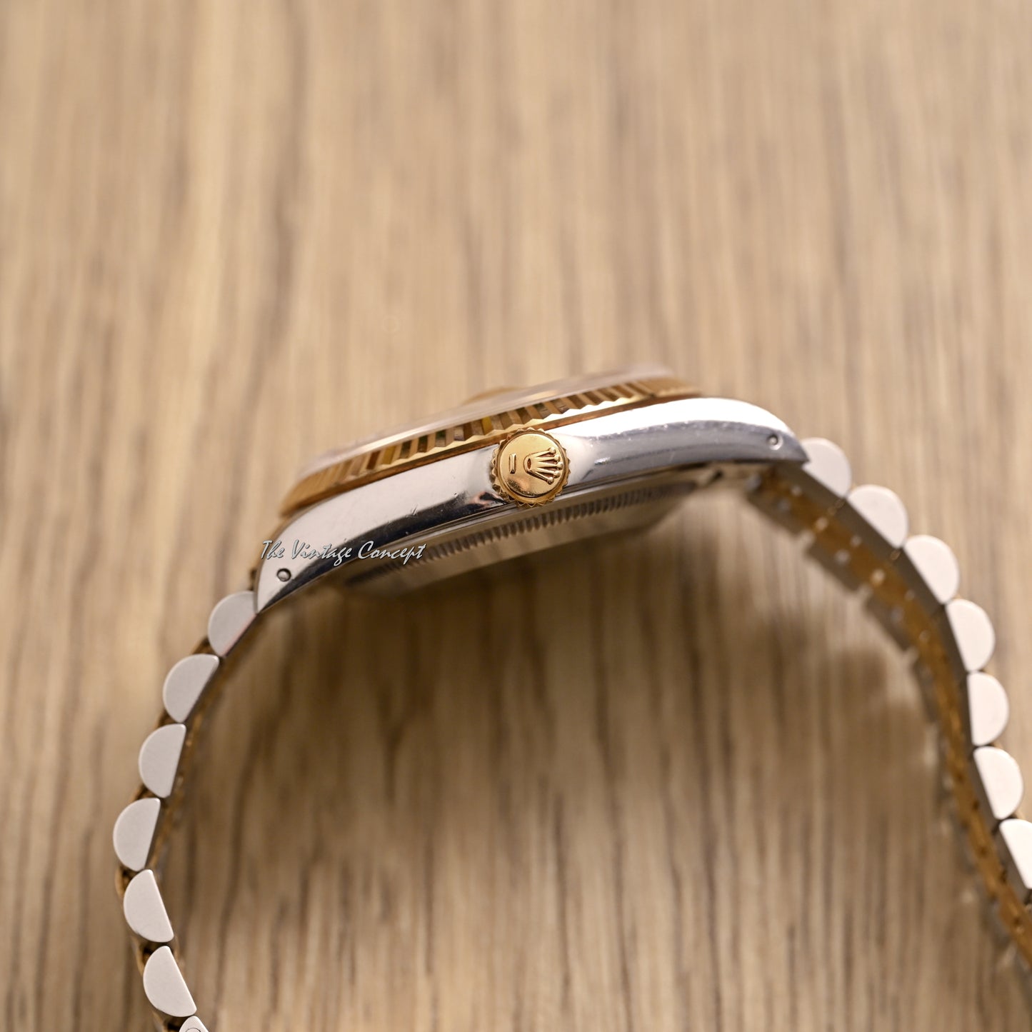 Rolex Two-Tones Datejust Silver Dial with Diamond Indexes w/ paper Ref. 16233G