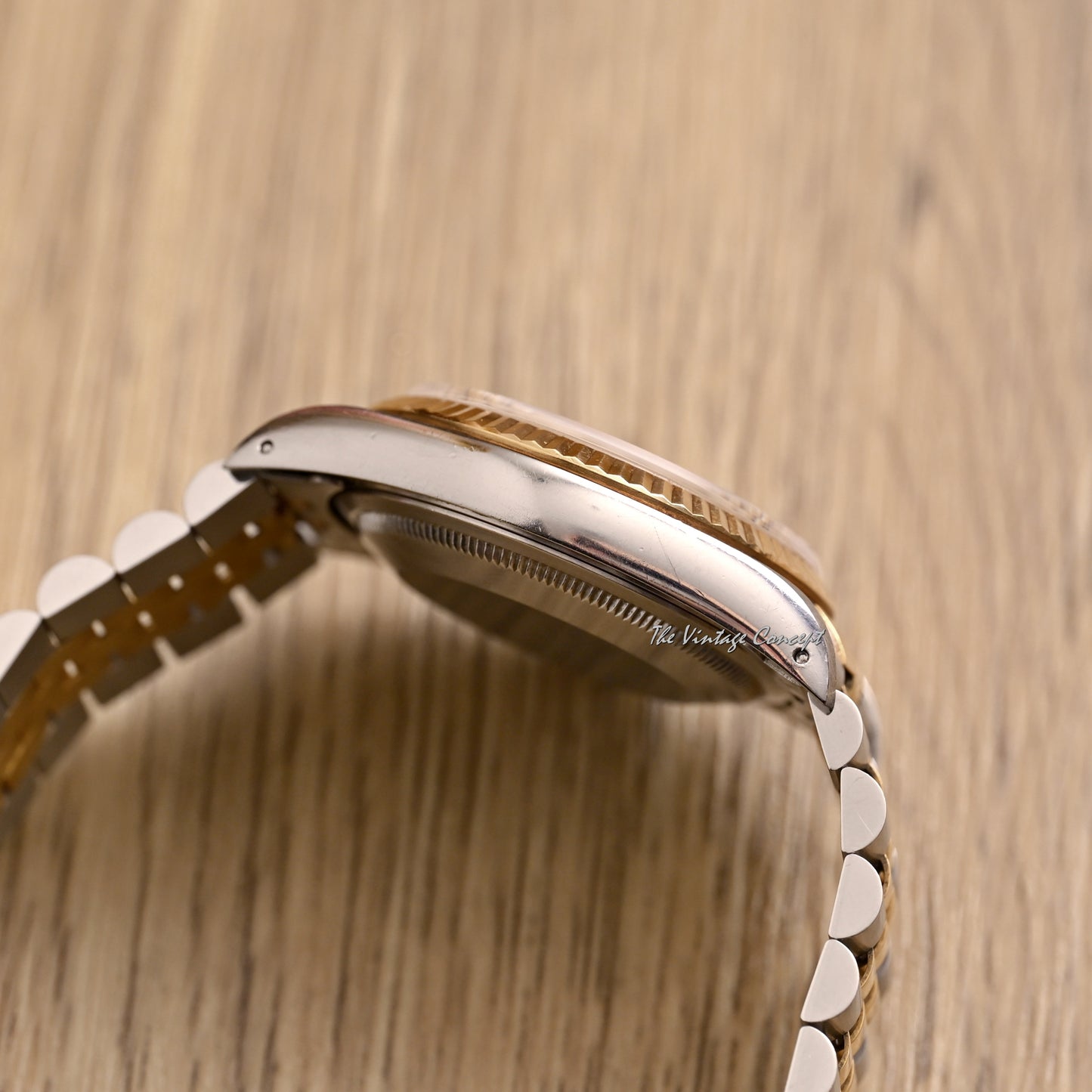 Rolex Two-Tones Datejust Silver Dial with Diamond Indexes w/ paper Ref. 16233G