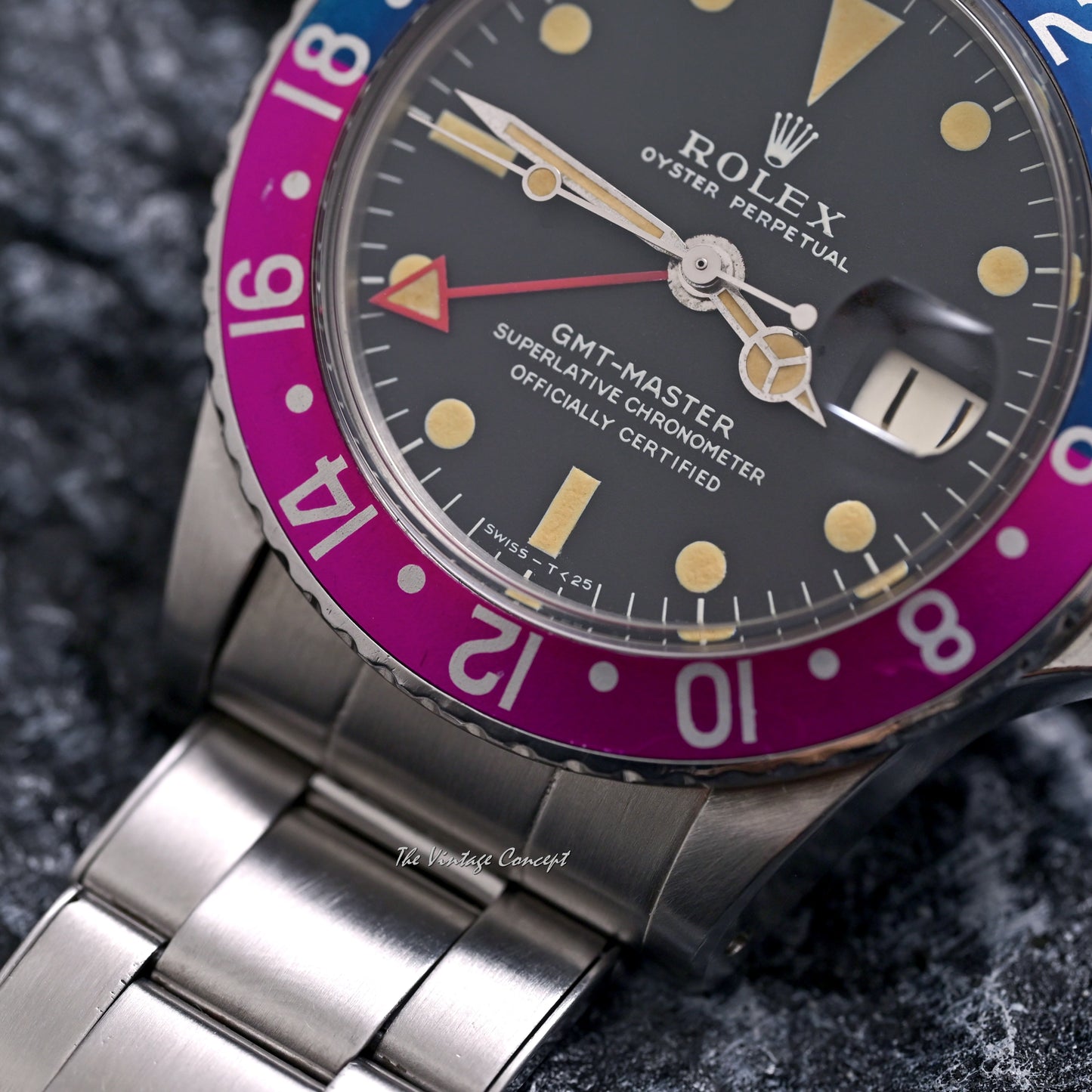 Rolex Steel GMT-Master “Pepsi” Long E Matte Dial w/ Rivet Bracelet Ref. 1675