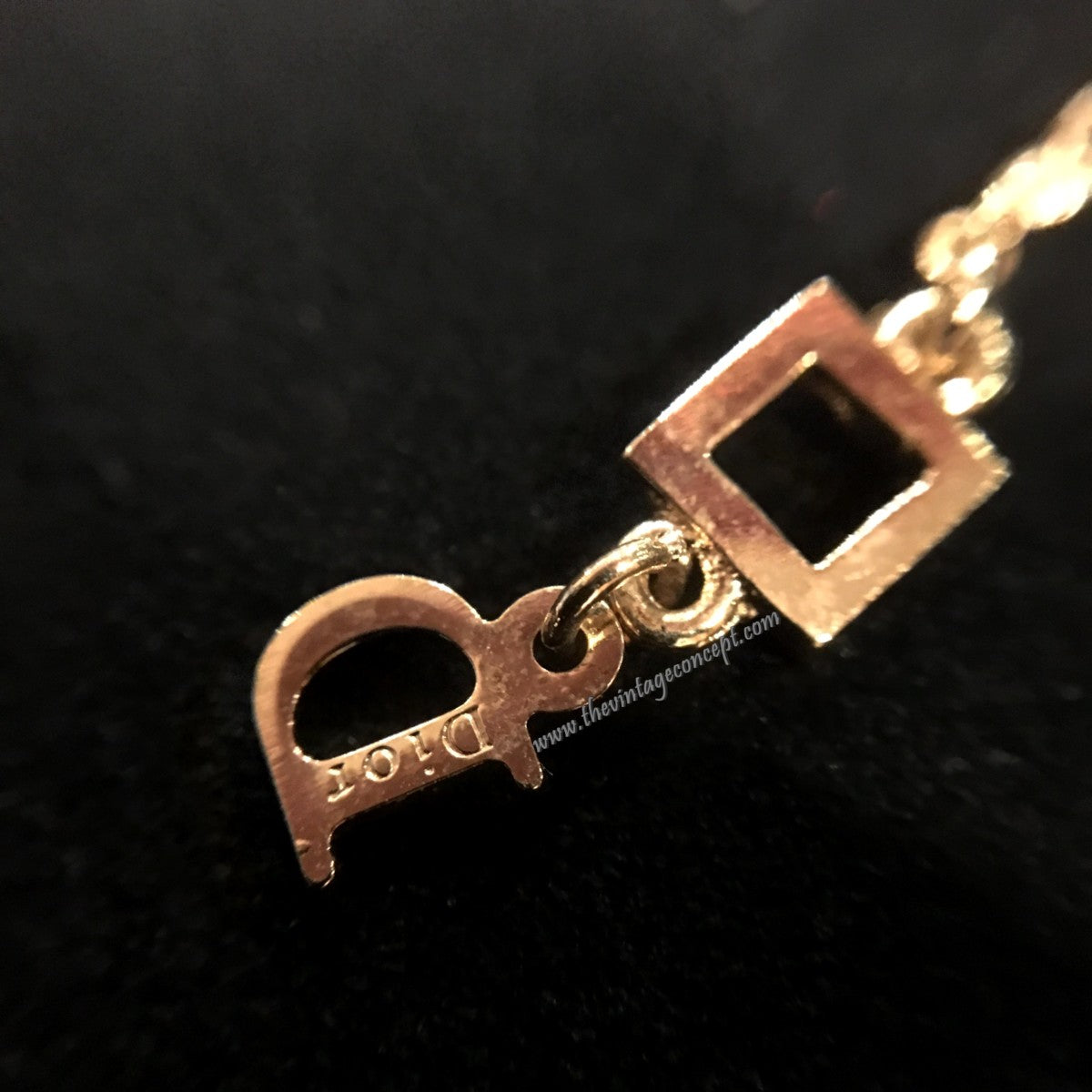 Dior Gold Tone Heart & Arrow Short Necklace (Gift Box Set)