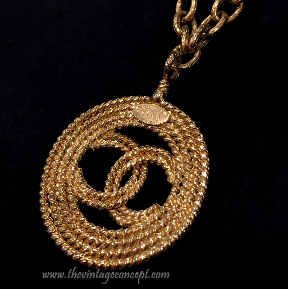 Chanel Big Logo w/ twisted circle Long necklace (SOLD)