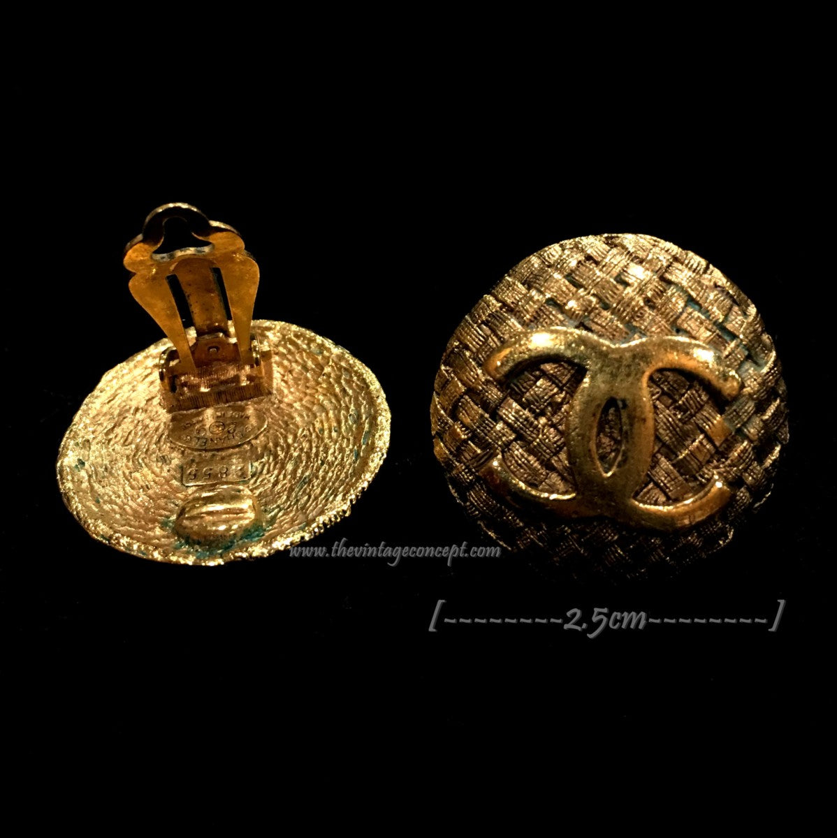 Chanel Logo Weave Pattern Clips Earrings (SOLD)