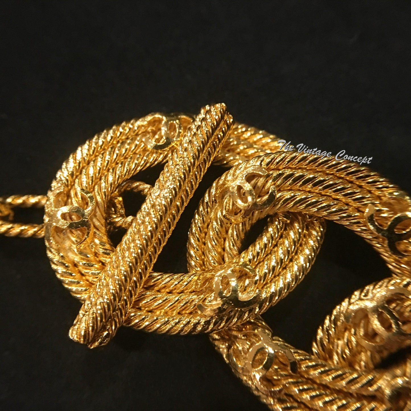 Chanel Gold Tone Chain Ring CC Logo Short Necklace "2 8" 1989/91