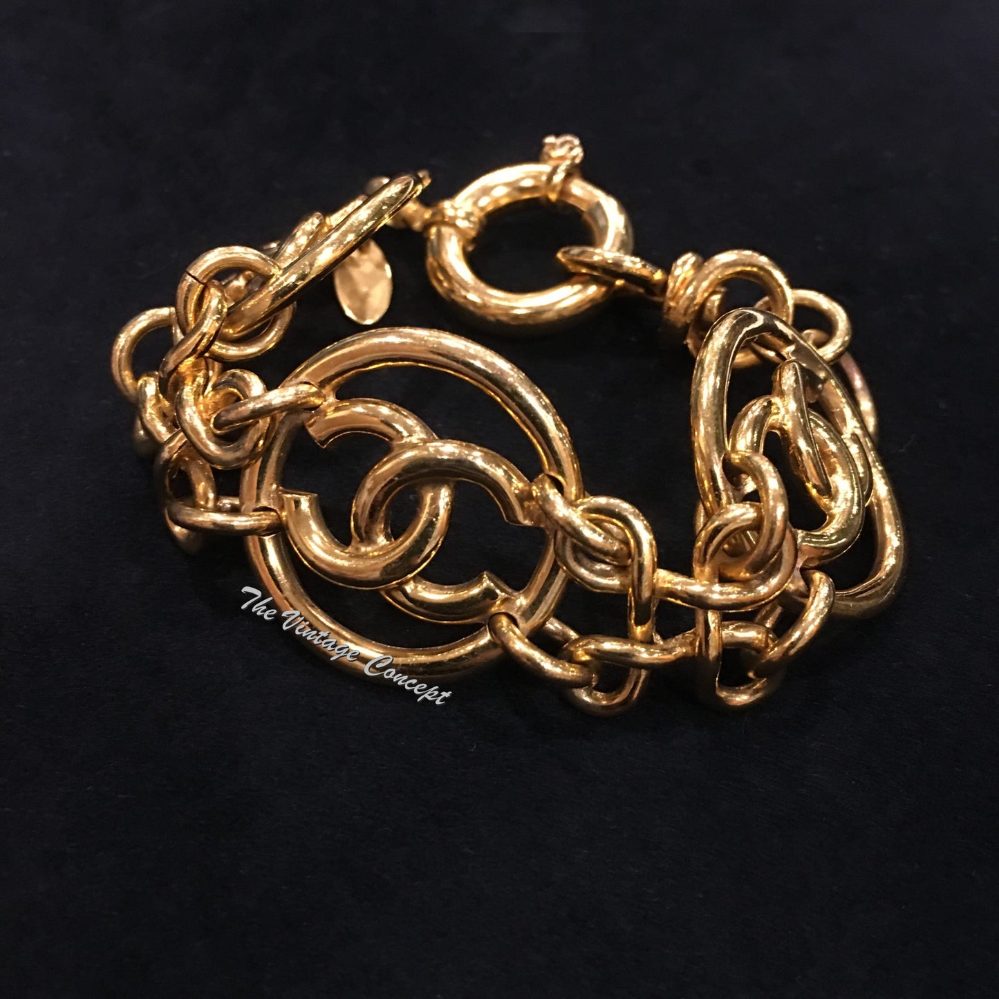 Chanel Gold Tone 3 Round Pendant Bracelet 93P "4320"