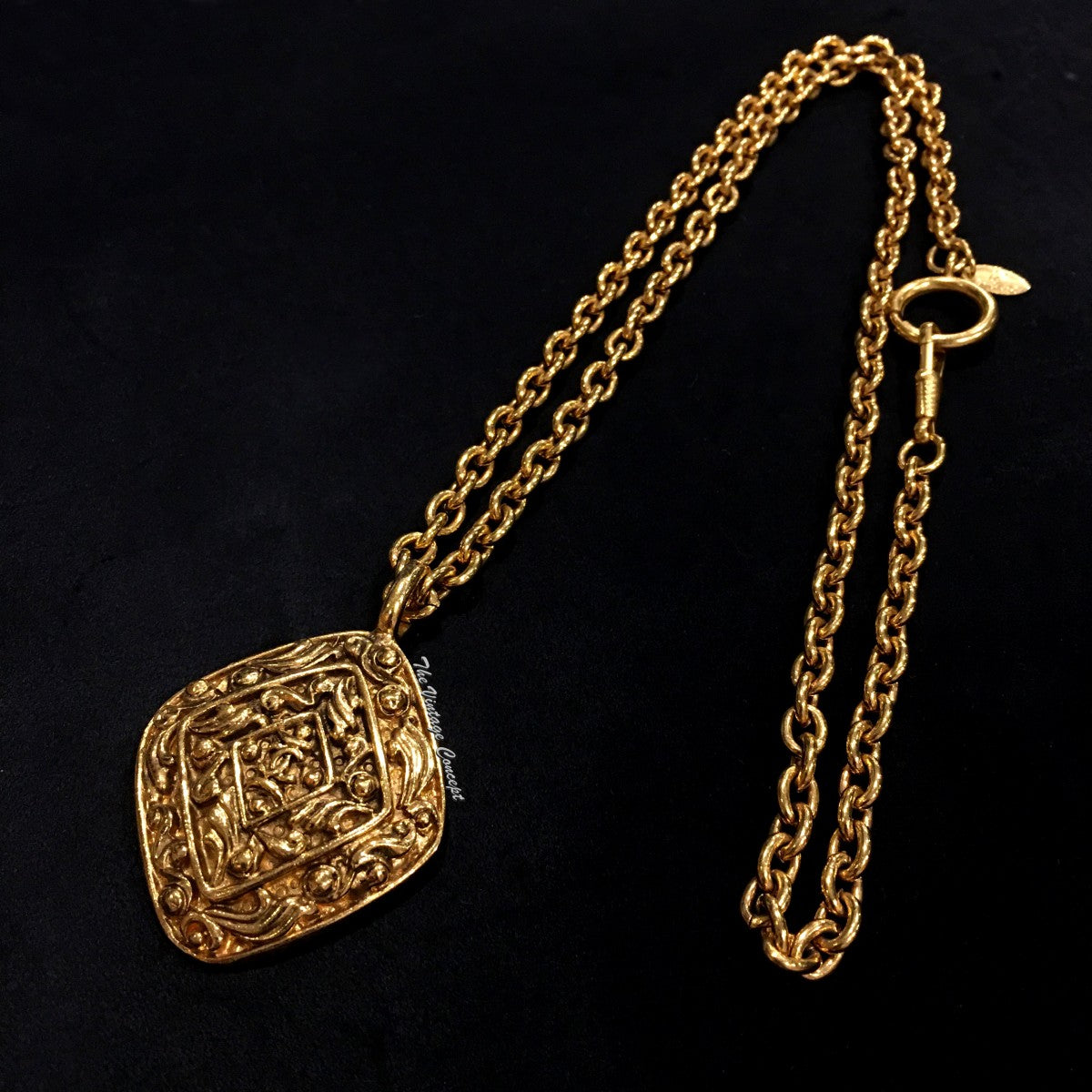 Chanel Gold Tone Diamond Shape Long Necklace "3892" 80's (SOLD)