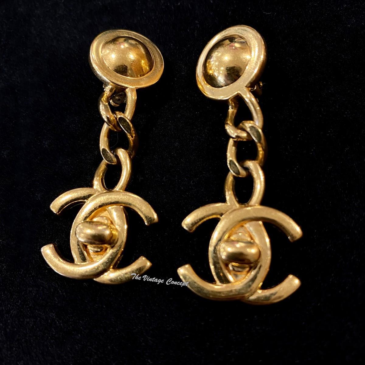 Chanel Gold Tone Chain Dangle Turn Lock CC Logo Clip Earrings 96A