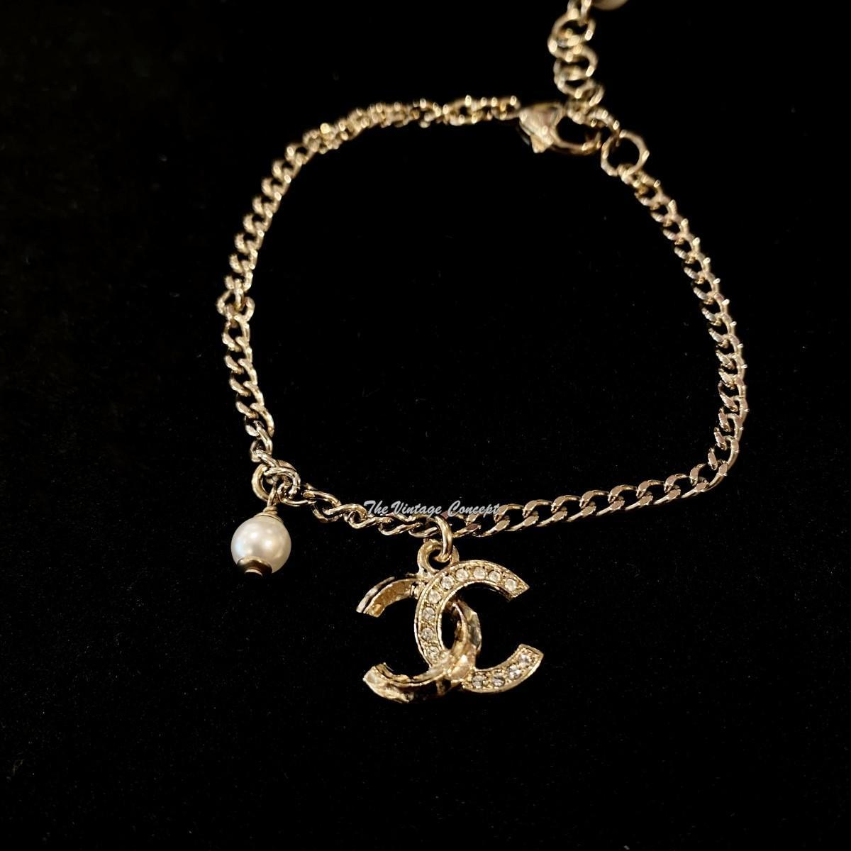 Chanel NEW Gold Tone CC Logo Faux Pearl Bracelet C21K