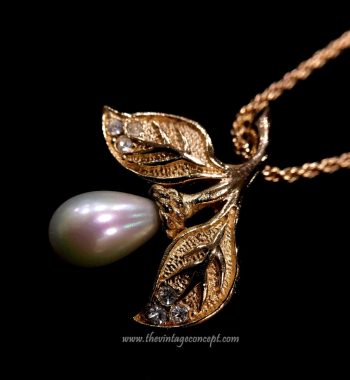Christian Dior Pearl Drop Leave Necklace (SOLD) - The Vintage Concept