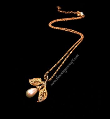 Christian Dior Pearl Drop Leave Necklace (SOLD) - The Vintage Concept