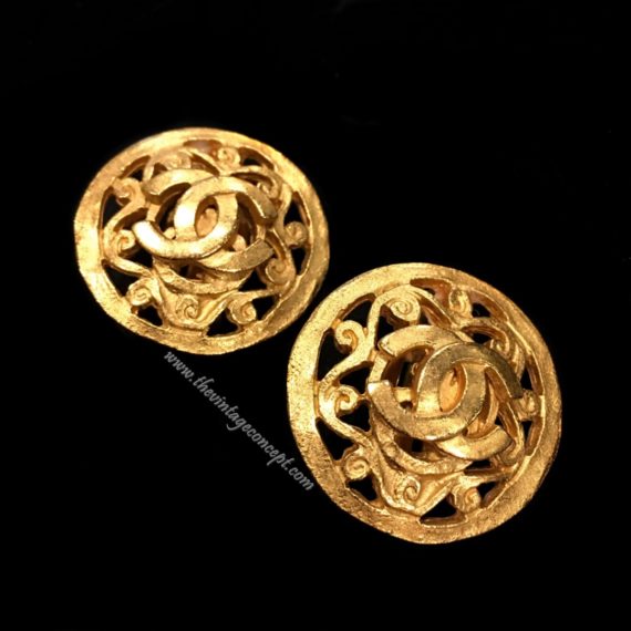 Chanel Gold Tone Hollow with Logo Clip Earring (SOLD) - The Vintage Concept