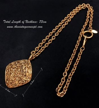 Chanel Gold Tone Diamond Shape Long Necklace "3892" 80's (SOLD) - The Vintage Concept