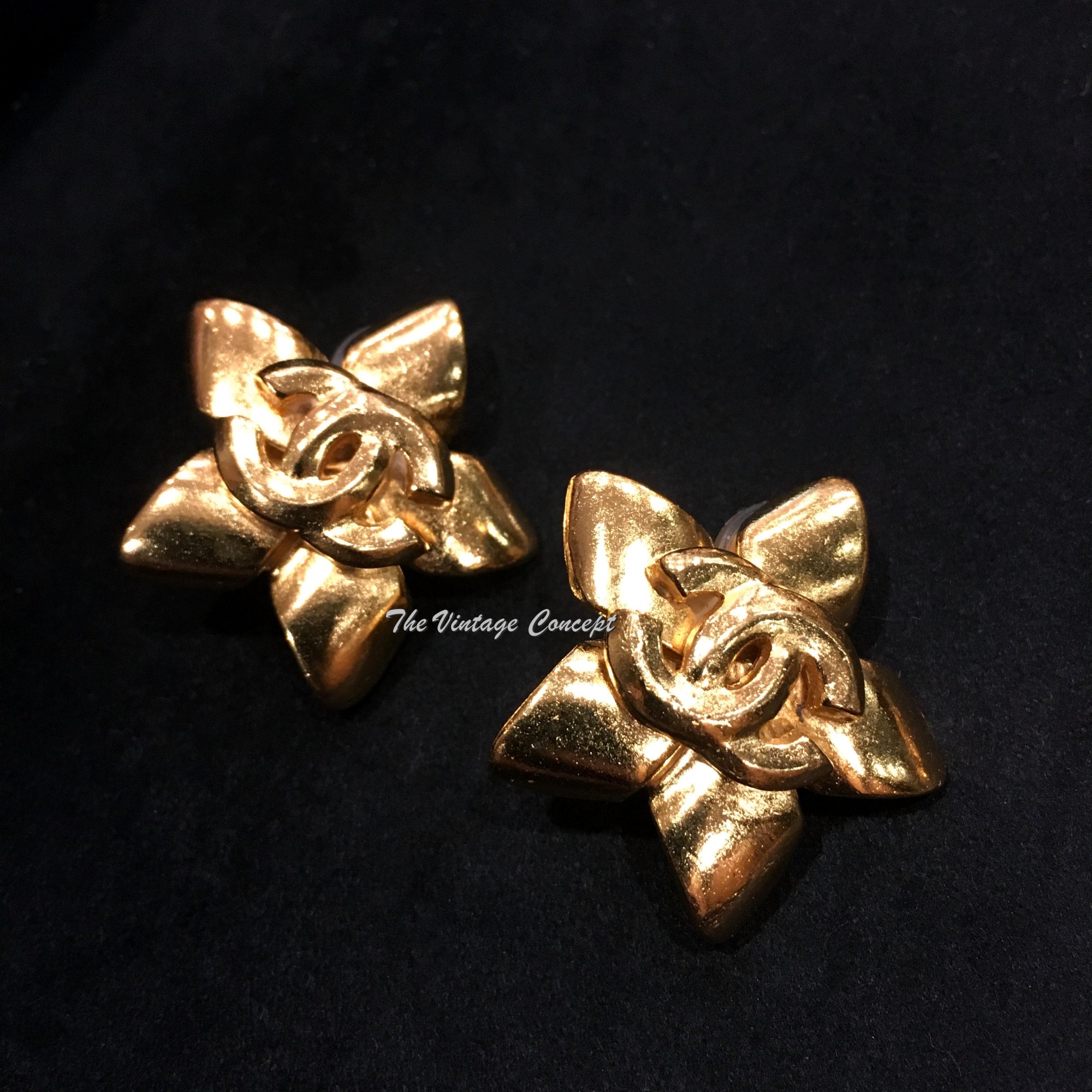 Chanel Gold Tone Star Logo Clip Earrings 96P (SOLD) - The Vintage Concept