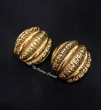 Chanel Gold Tone Pumpkin Shape Clip Earrings from 80's (SOLD) - The Vintage Concept