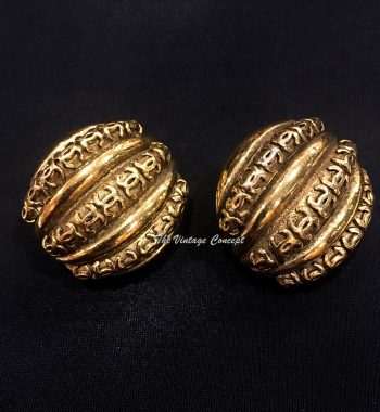 Chanel Gold Tone Pumpkin Shape Clip Earrings from 80's - The Vintage Concept