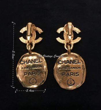 Chanel Gold Tone Dangle Round 31 Rue Cambon Paris Clip Earrings from 80's - The Vintage Concept