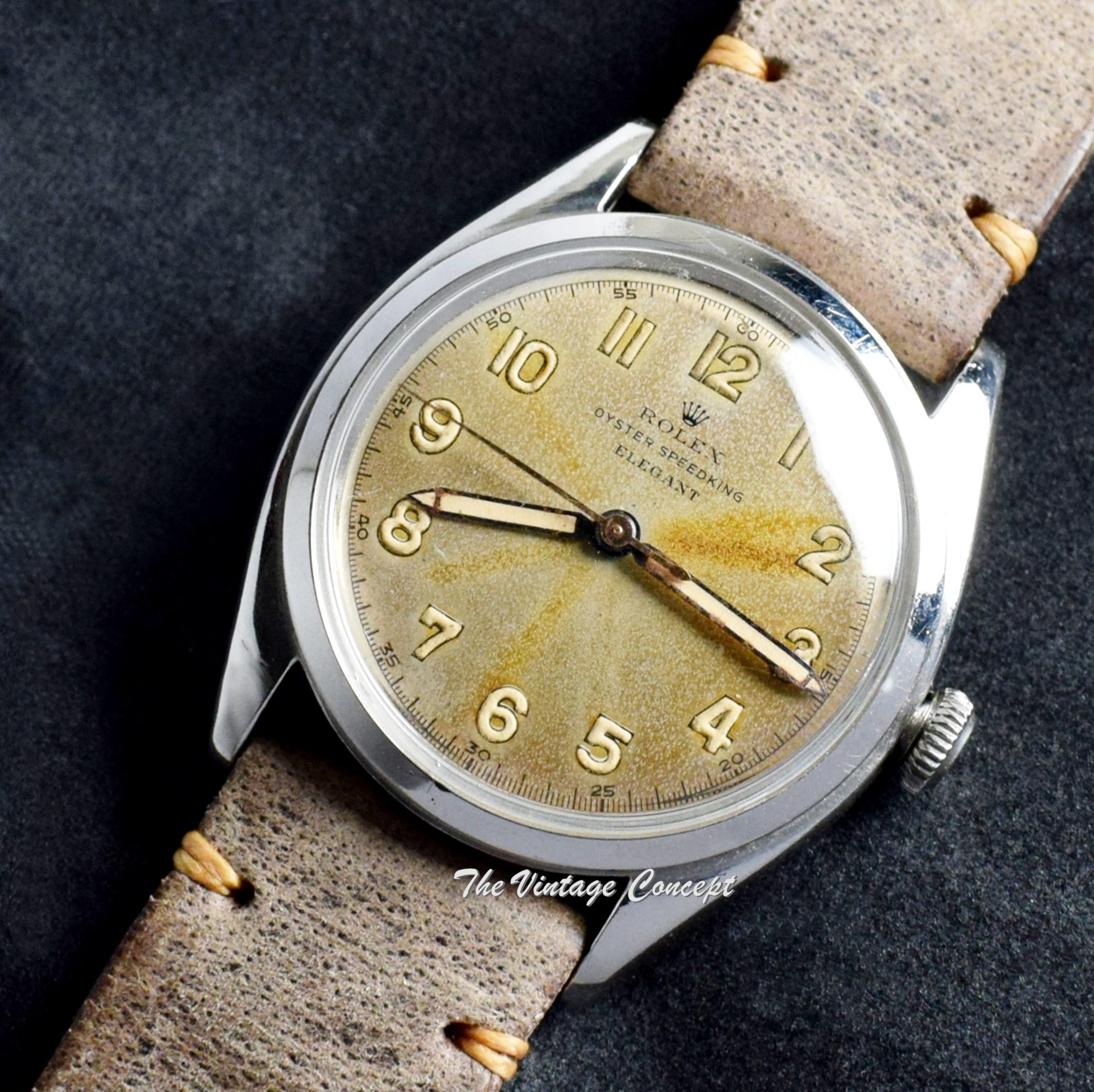 Rolex Speedking Elegant Silver Creamy Dial Numeral Indexes 4365 (SOLD) - The Vintage Concept