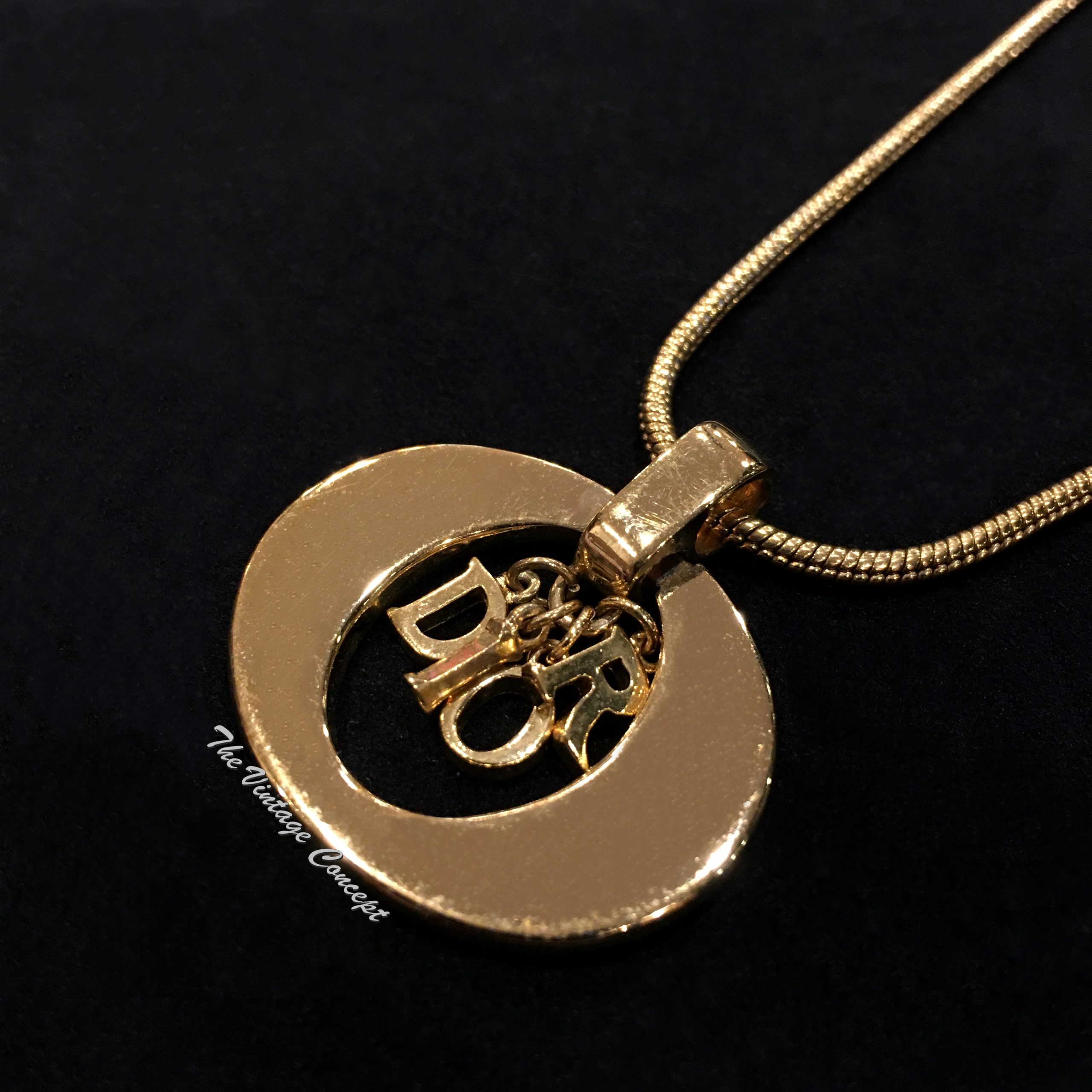 2018 dior lock necklace