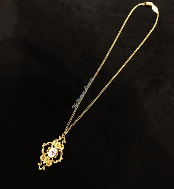 Gold Tone Victorian Small Pendant Necklace 1928 - The Vintage Concept
