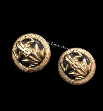 Chanel Frog CC Logo Clip Earring 94A - The Vintage Concept