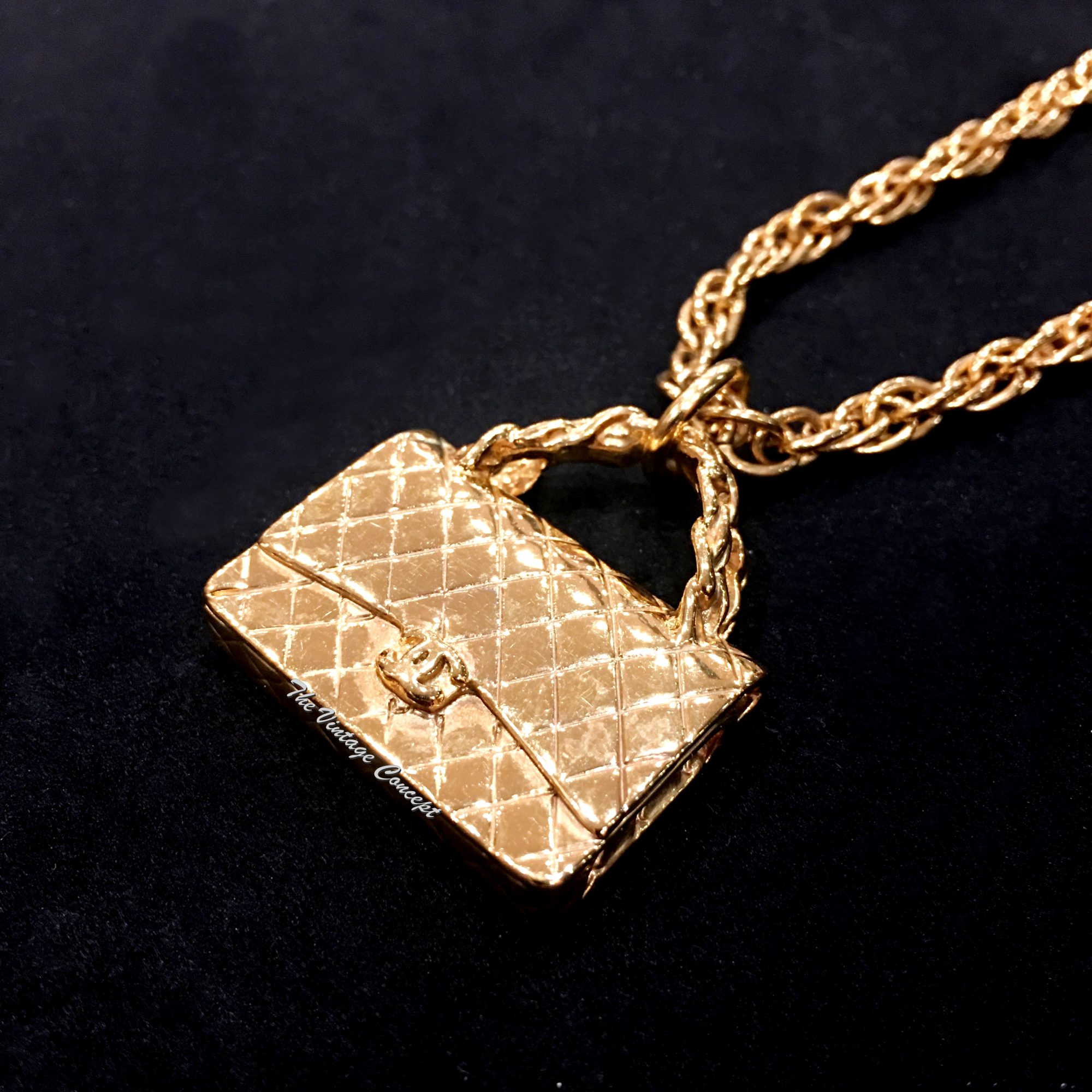 Chanel Gold Tone Chanel Bag Necklace 95P (SOLD) - The Vintage Concept