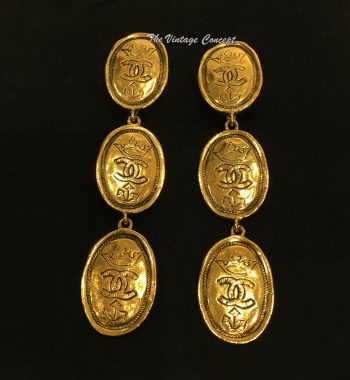 Chanel Gold Tone Oval Dangle Crown Logo Clip Earrings ' 2 6 ' 1987/89 - The Vintage Concept
