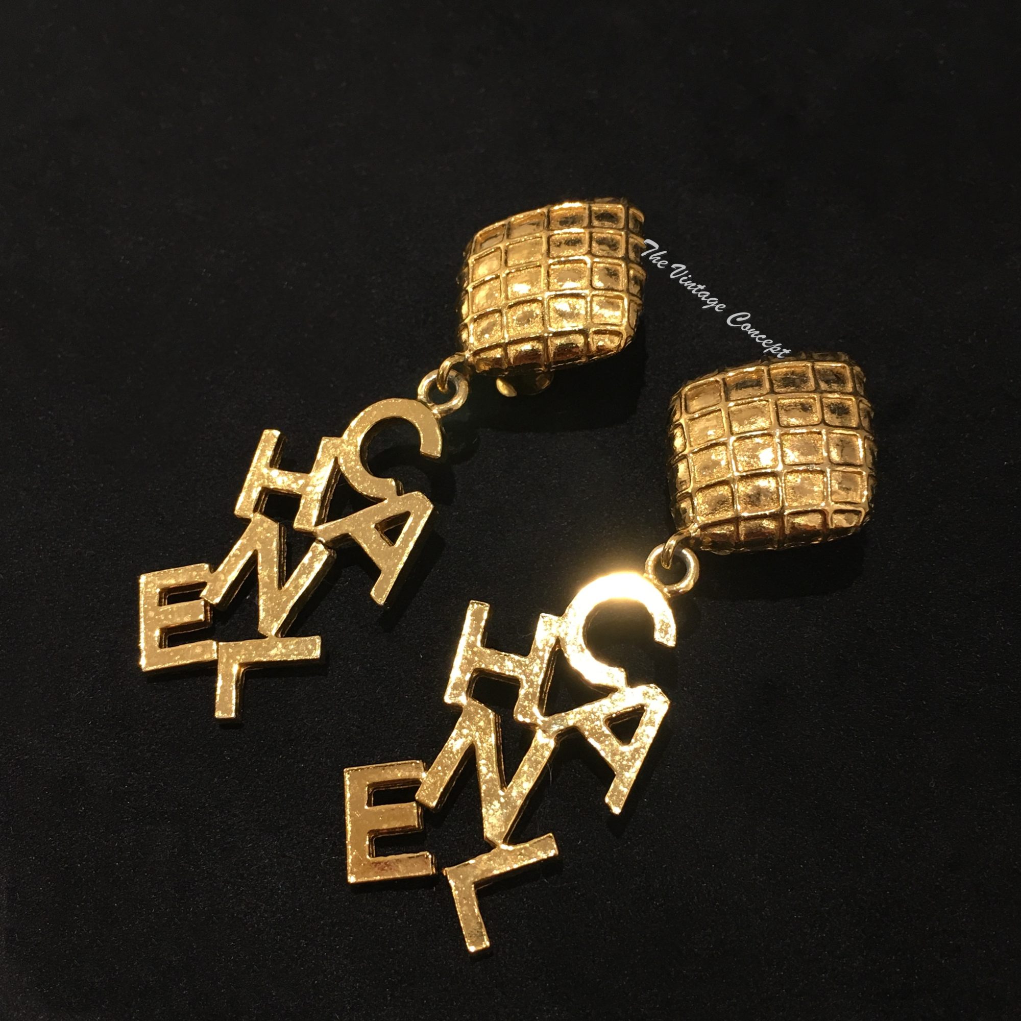 Chanel Gold Tone Diamond Shape Dangle C-H-A-N-E-L Clip Earring from 80's (SOLD) - The Vintage Concept